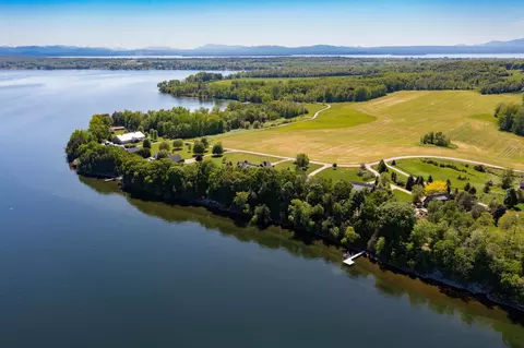 29 Sweeney Farm Rd, South Hero, VT 05486
