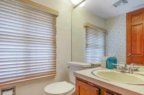 Bath - 951 Ocean Blvd #1, Hampton, NH 03842 photo 1 of 2