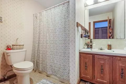 Bath - 951 Ocean Blvd #1, Hampton, NH 03842 photo 2 of 2