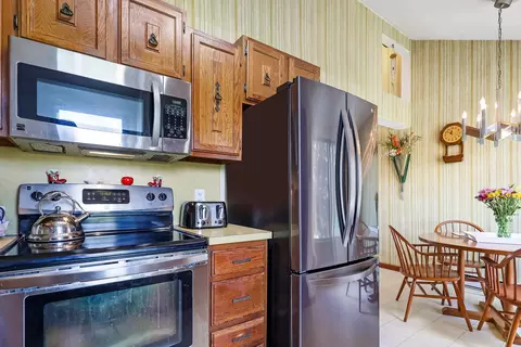 Kitchen - 951 Ocean Blvd #1, Hampton, NH 03842 photo 3 of 3