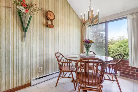 Dining - 951 Ocean Blvd #1, Hampton, NH 03842 photo 3 of 3