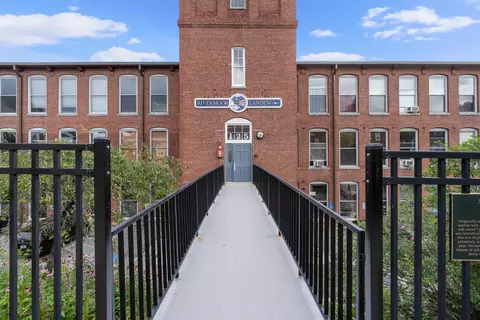 125 Main St #39, Newmarket, NH 03857