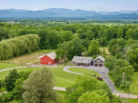 1233 Satterly Rd, Ferrisburgh, VT 05456