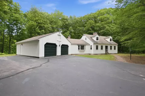 125 Lee Rd, Moultonborough, NH 03254