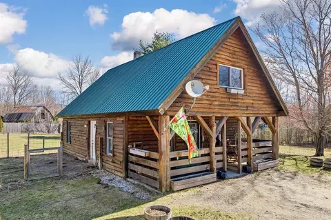 206 Hearse House Rd, Dorchester, NH 03266