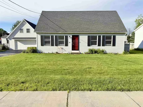 23 Guyette Cir, Saint Albans, VT 05478