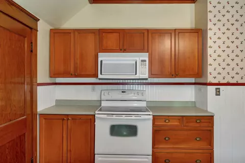 Kitchen - 59 High St, Berlin, NH 03570 photo 3 of 7