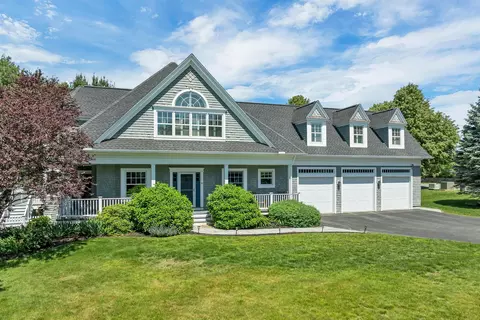20 Brigham Ln, Portsmouth, NH 03801