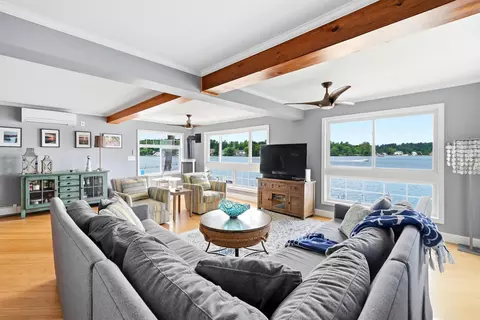 Living - 64 Turtle Rock Rd, Windham, NH 03087 photo 4 of 8