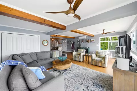 Living - 64 Turtle Rock Rd, Windham, NH 03087 photo 5 of 8