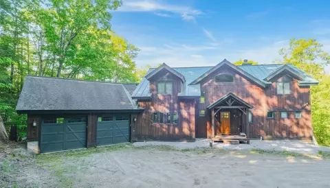 42 Cedar Dr, Ludlow, VT 05149