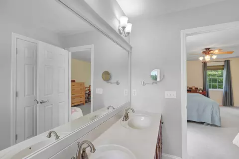 Bath - 41 Tyler Pl, Jericho, VT 05465 photo 5 of 6