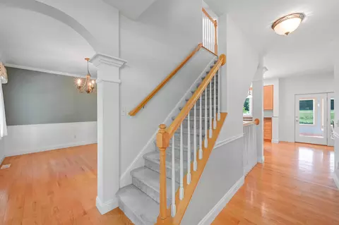 Entry Way - 41 Tyler Pl, Jericho, VT 05465 photo 5 of 7