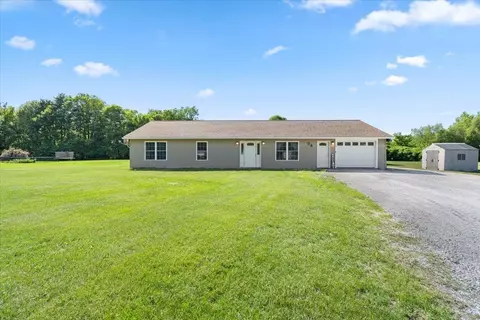 94 Boone Dr, Highgate, VT 05459