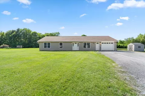 94 Boone Dr, Highgate, VT 05459