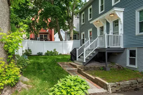 27 Morning St #A, Portsmouth, NH 03801