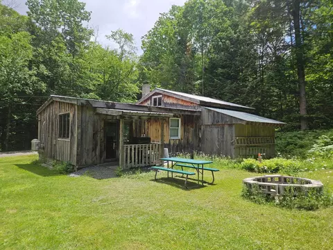 279 North St, Dover, VT 05341