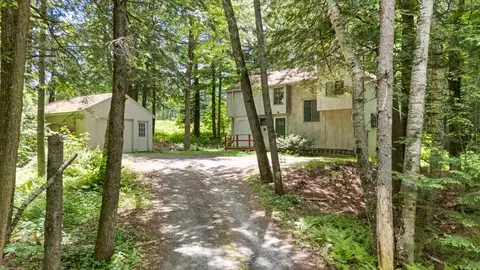 3 Longwood Dr, Grantham, NH 03753