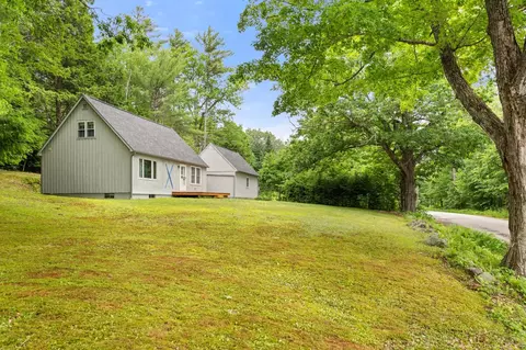 4 Carter Mountain Rd, New Hampton, NH 03256