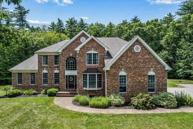 11 Dorothys Way, Bedford, NH 03110