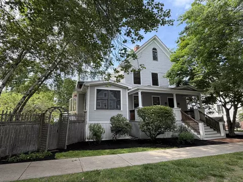 635 Lincoln Ave, Portsmouth, NH 03801
