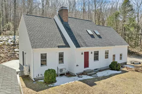 204 Cherry Valley Rd, Alton, NH 03810
