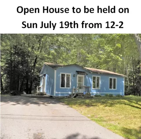 25 Woodlawn Ave, Hillsborough, NH 03244