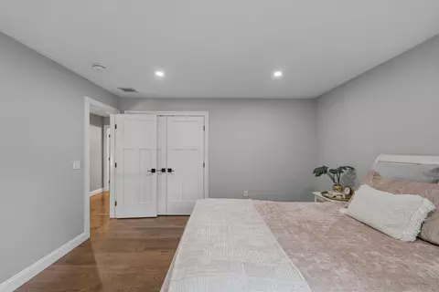 Bedroom - 36 Northland Rd, Windham, NH 03087 photo 2 of 8
