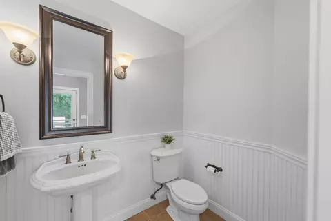 Bath - 36 Northland Rd, Windham, NH 03087 photo 1 of 6