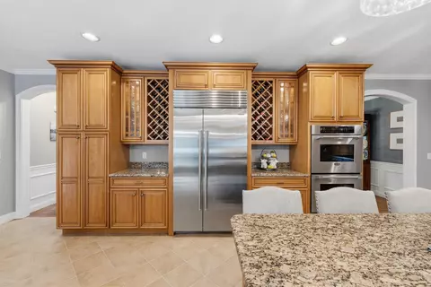 Kitchen - 36 Northland Rd, Windham, NH 03087 photo 2 of 6