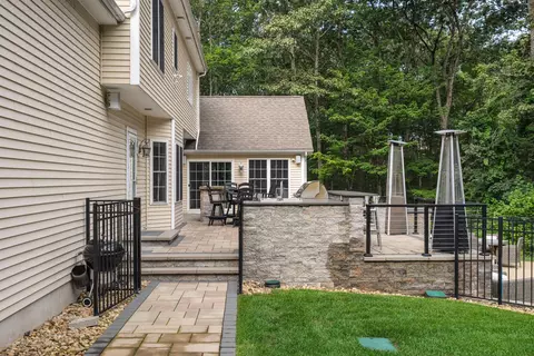 Exterior - 36 Northland Rd, Windham, NH 03087 photo 6 of 9