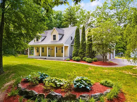 64 Fox Garrison Rd, Lee, NH 03861