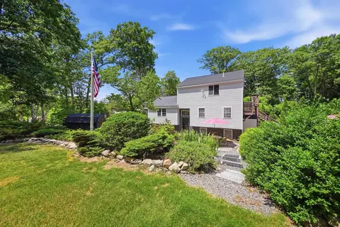 12 Campbell Dr, Pelham, NH 03076