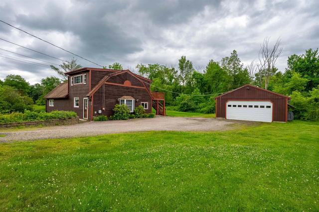 563 Pickering Rd, Rochester, NH 03867