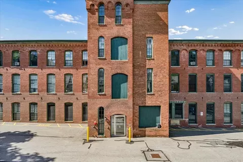 100 Main St #M3, Pembroke, NH 03275