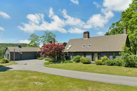 57 Roberts Cove Rd, Alton, NH 03809