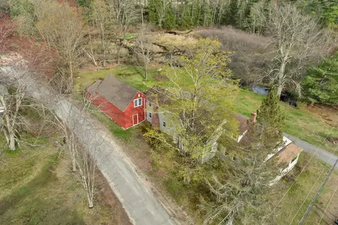 1388 S Stark Hwy, Weare, NH 03281