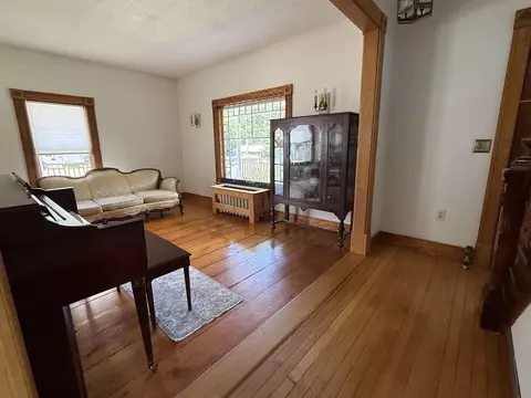 Living - 39 Forest St, Randolph, VT 05060 photo 3 of 4