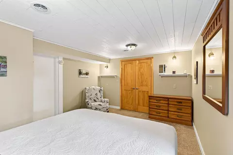 Bedroom - 11 Stratton View Rd, Winhall, VT 05340 photo 6 of 8