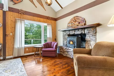 Living - 11 Stratton View Rd, Winhall, VT 05340 photo 4 of 8
