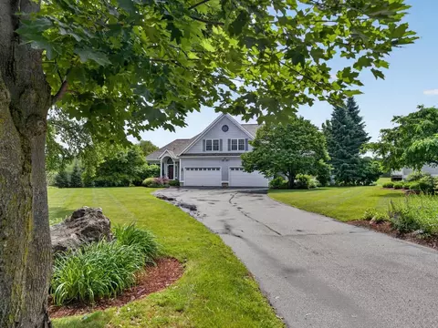 47 Economou Farm Rd, South Burlington, VT 05403