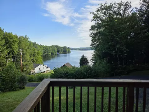 194 Algonquin Rd, Enfield, NH 03748
