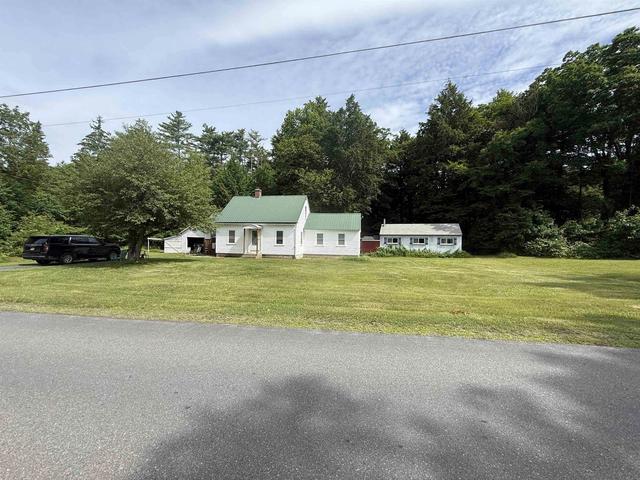 27 Ainsworth Rd, Claremont, NH 03743