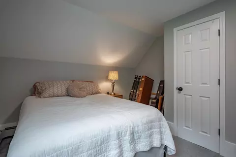 Bedroom - 24 Fairview Ave, Derry, NH 03038 photo 5 of 6