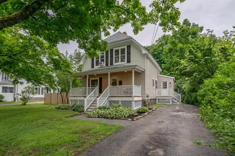 24 Fairview Ave, Derry, NH 03038