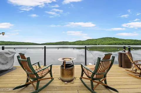 1437 Diamond Pond Rd, Stewartstown, NH 03576