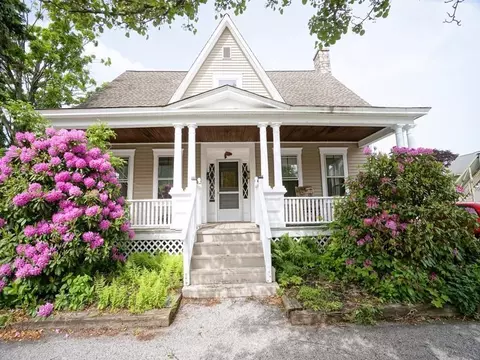66 Ash St, Manchester, NH 03104