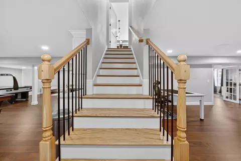 Entry Way - 21 Walnut Hill Dr, Hooksett, NH 03106 photo 4 of 5