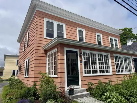 4 Elm St, Lebanon, NH 03766