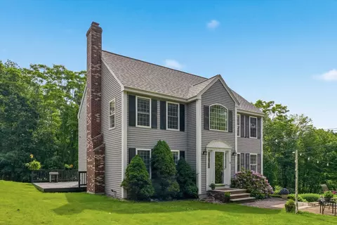 23 Peaslee Crossing Rd, Newton, NH 03858